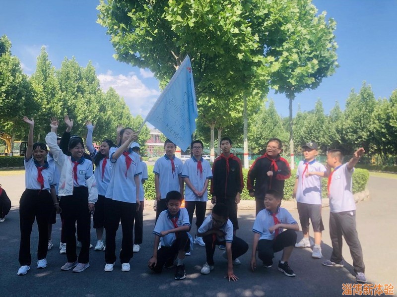 2021年6月某小学重走长征路主题活动