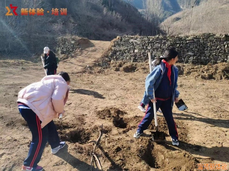 2022年3月某中学植树节活动
